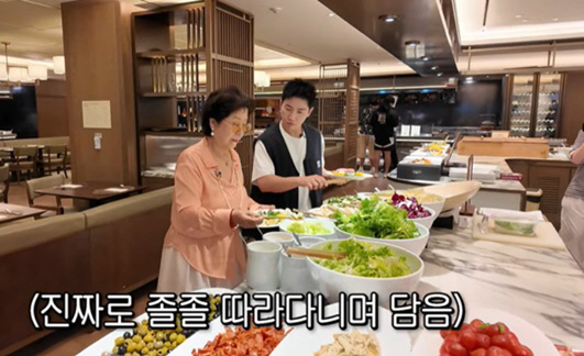 '이태원 건물주' 선우용여, 35살 연하男과 호텔 조식 데이트..럭셔리 …