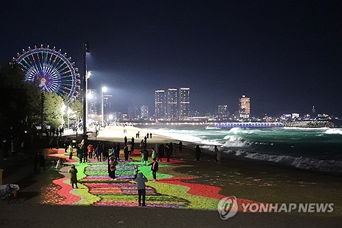 속초해수욕장 19일부터 야간 개장…여름밤 수놓는 '빛의 바다'