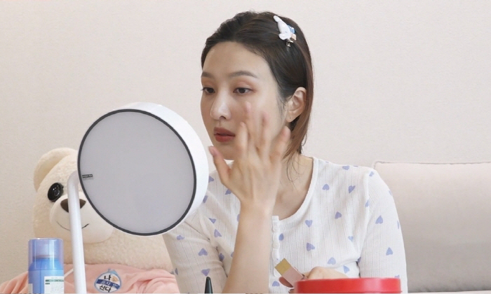 레드벨벳 조이, 홈트에 진심…"유행하면 다 해본다"(나혼산)