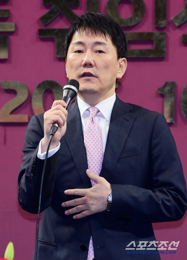 '영구 실격 구단주가, 해외 캠프에 등장' 이장석발 지뢰, 또 터졌다..…