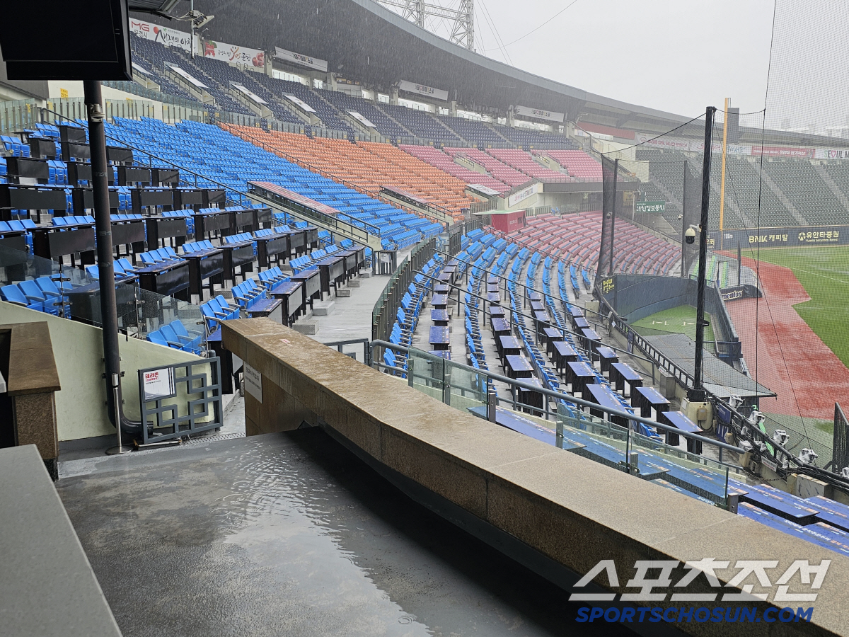 '하늘에 구멍 뚫린듯' 이틀 내내 물폭탄 직격, 물바다가 된 잠실…후반기…