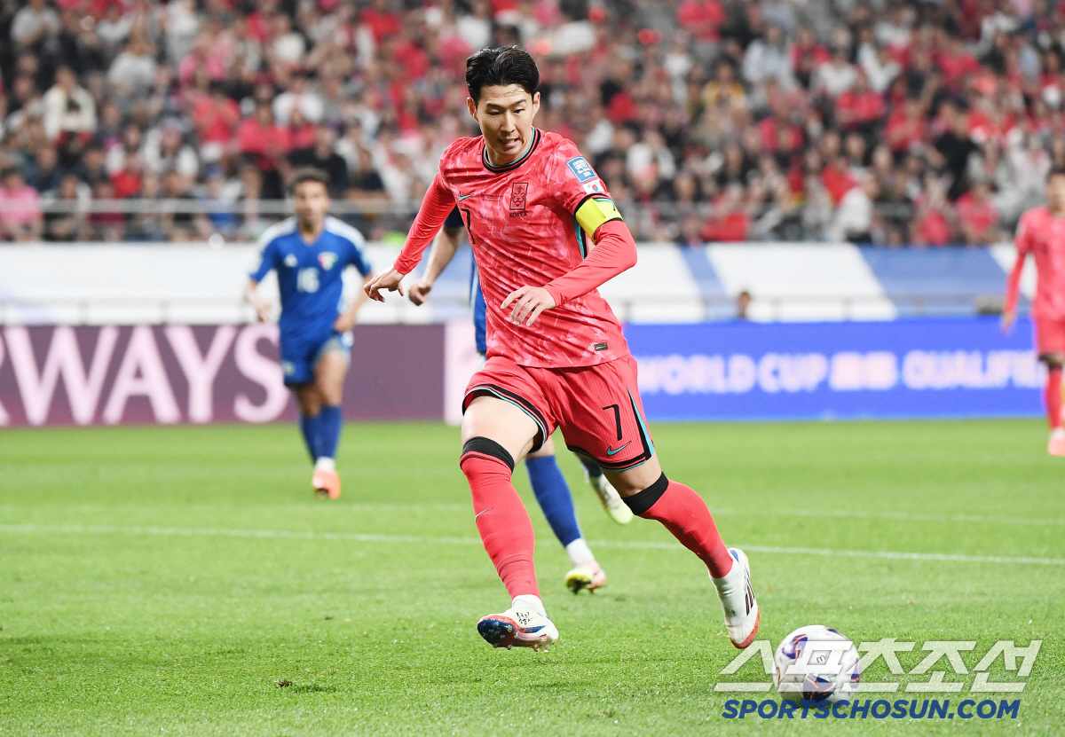 [공식발표]'韓 주장' 손흥민 클래스 미쳤다! AFC 선정 월드컵 3차 …