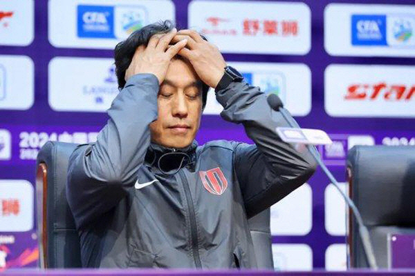 서정원 감독 기자회견 분노, 팔다리 자른 中 청두 향해 