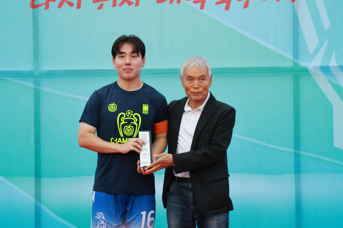 [대학축구]'8년 기다림 끝' 단국대, 승부차기 끝 홍익대 잡고 '백두대…