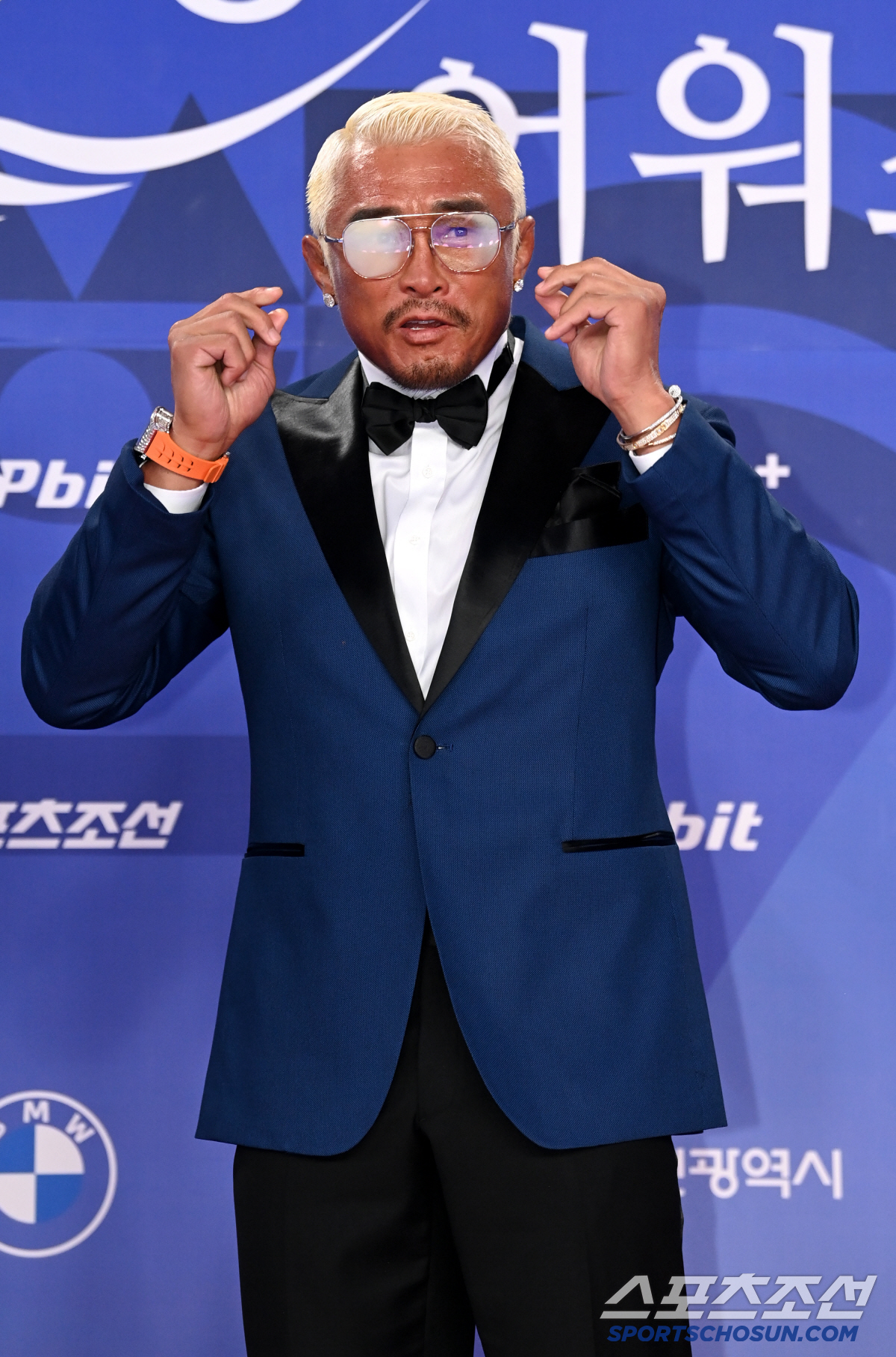 [포토] 추성훈, 안경으로도 웃기네
