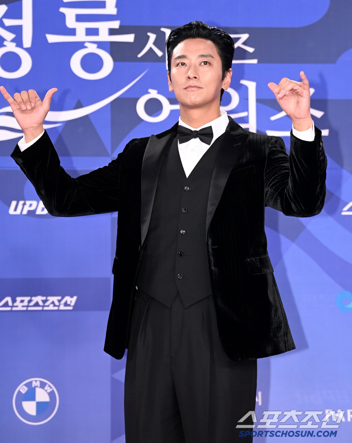 [포토] 주지훈, 품격 있는 인사