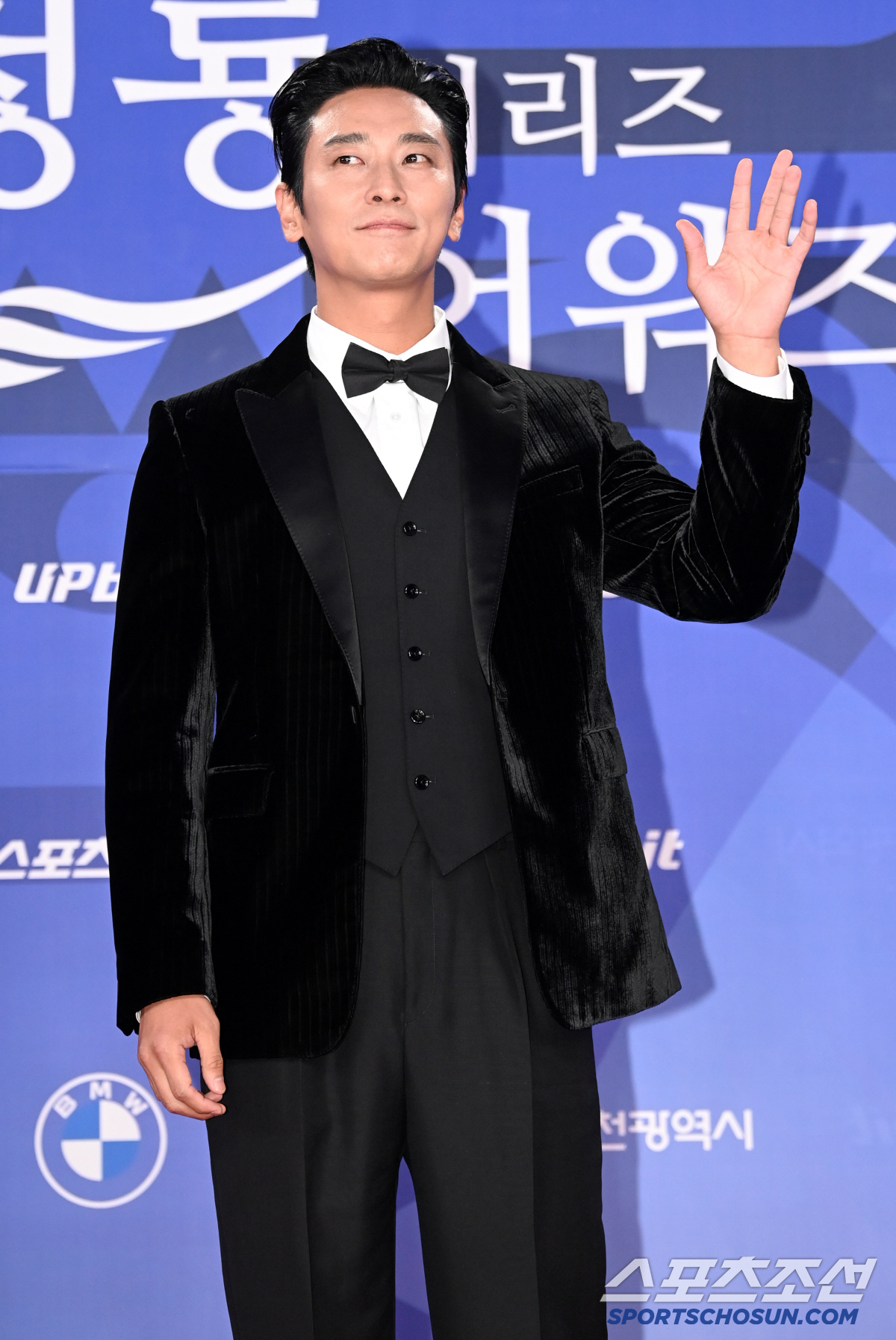 [포토] 주지훈, 인사도 멋짐!