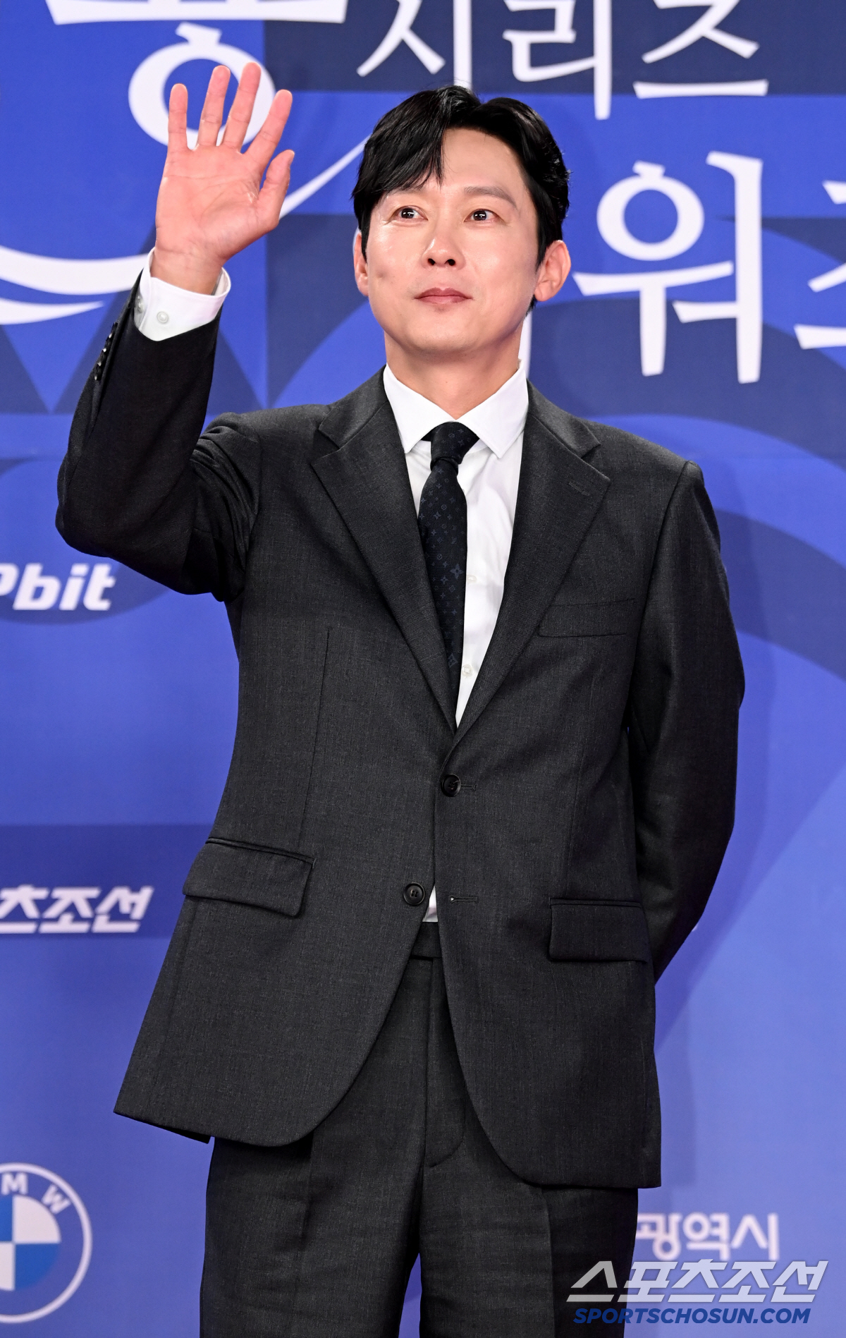 [포토] 박병은, 손인사도 멋짐