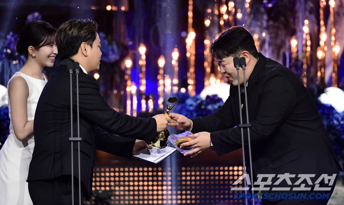 [포토] 곽준빈-문상훈 '진심으로 축하'