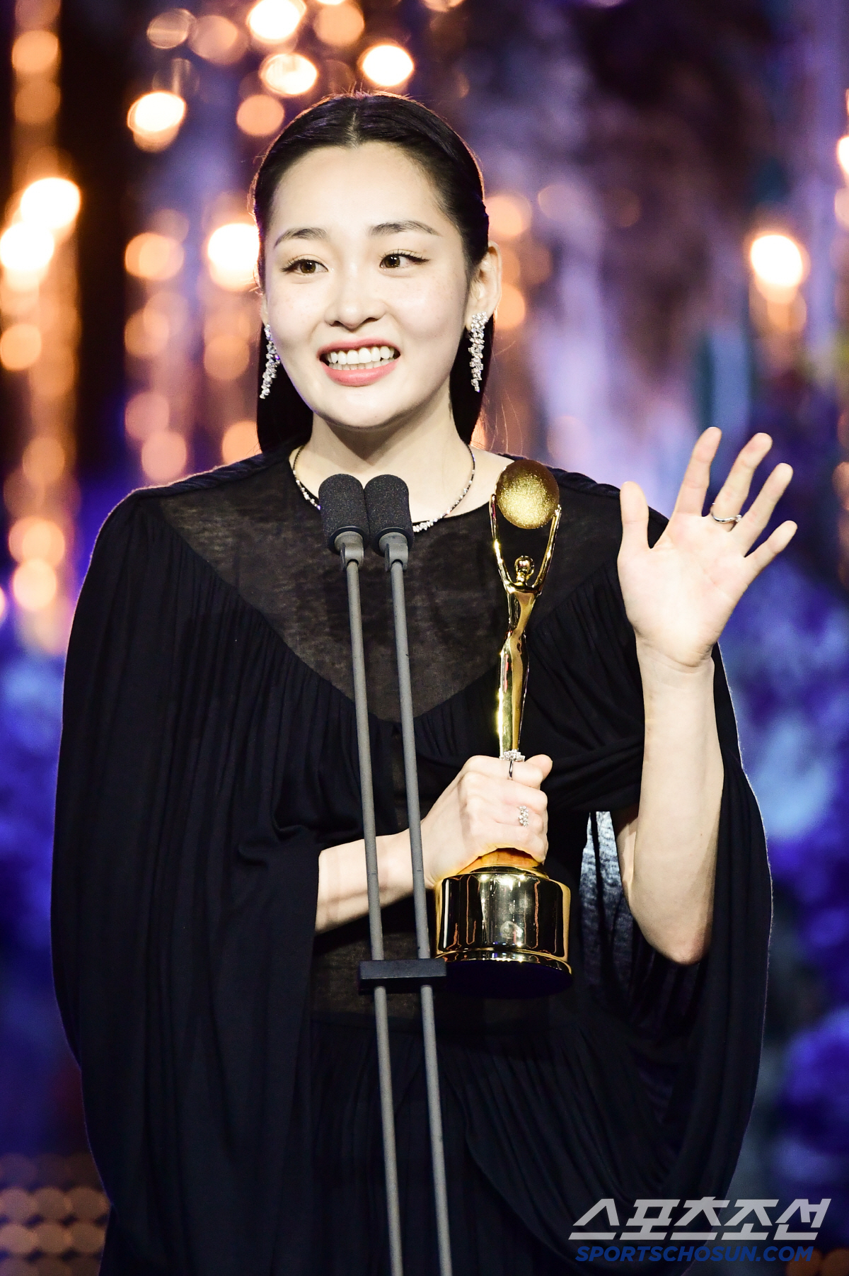 [포토] 김민하 '신인여우상 수상'