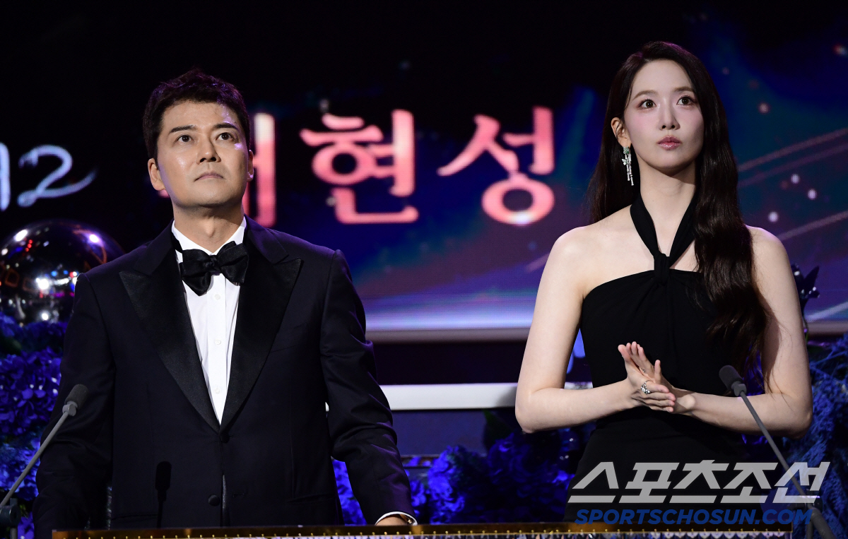 [포토] 전현무-임윤아 '청룡시리즈어워즈 올해도 동행'