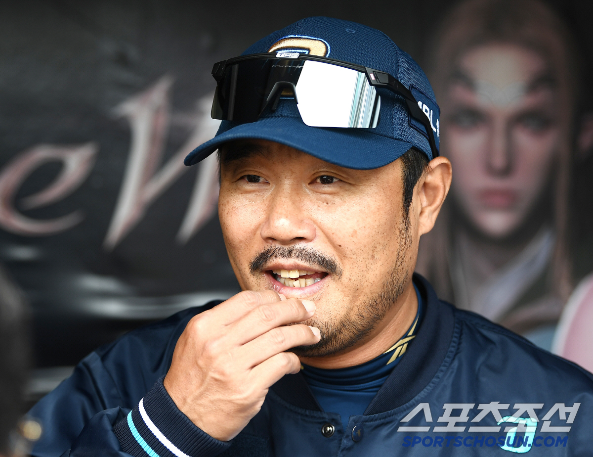 '리그 유일 1점대' 폰세보다 더 무섭다고? 왜?…"나도 타석에서 보고 …