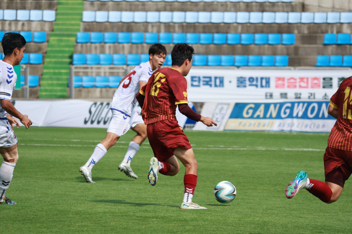 [대학축구]'48년 만의 정상 등극' 경희대, 광운대 누르고 추계대회 우…