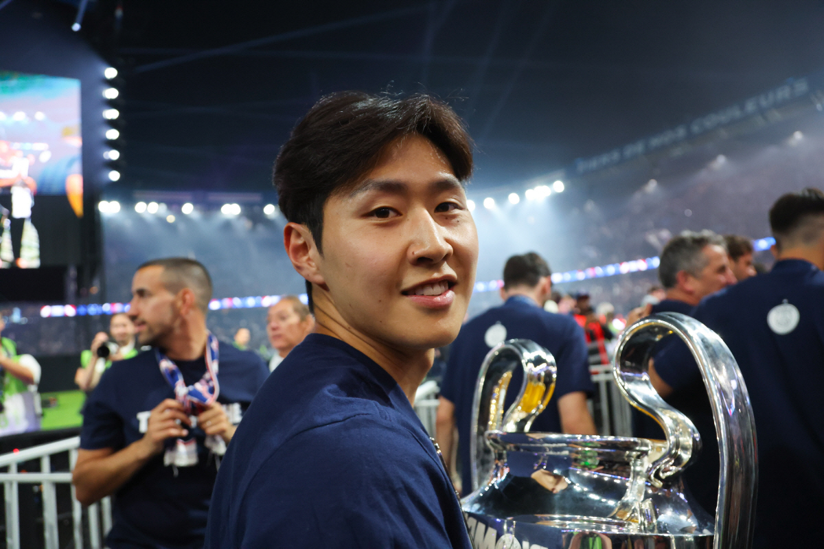 이강인 대반전! 무리뉴에게 떠날 'PSG 전력외 3인방' 포함…"페네르바…