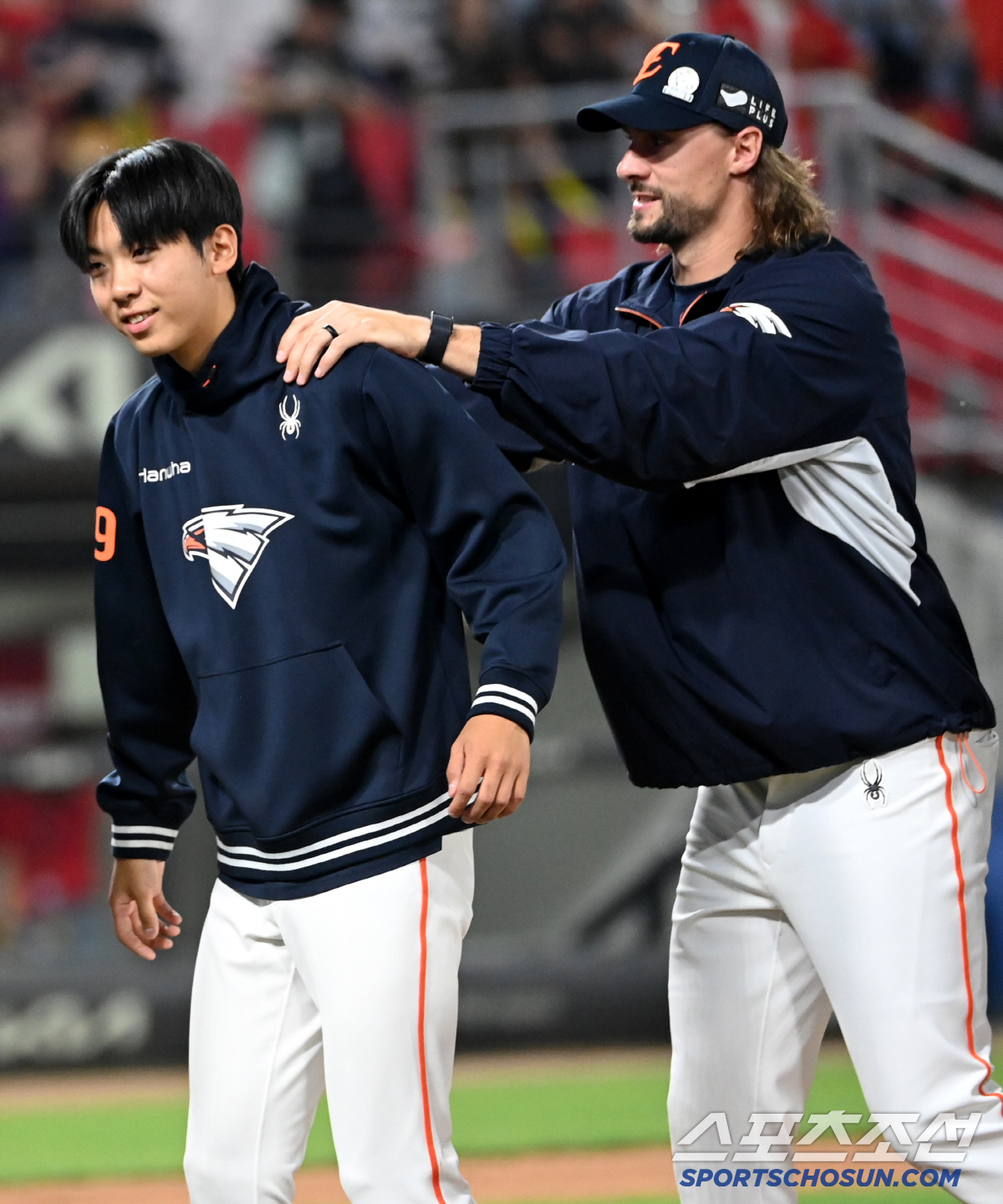 'ERA 1위' 선발진 재편→막내가 왔다, "워낙 강해서 꿈이었는데…"