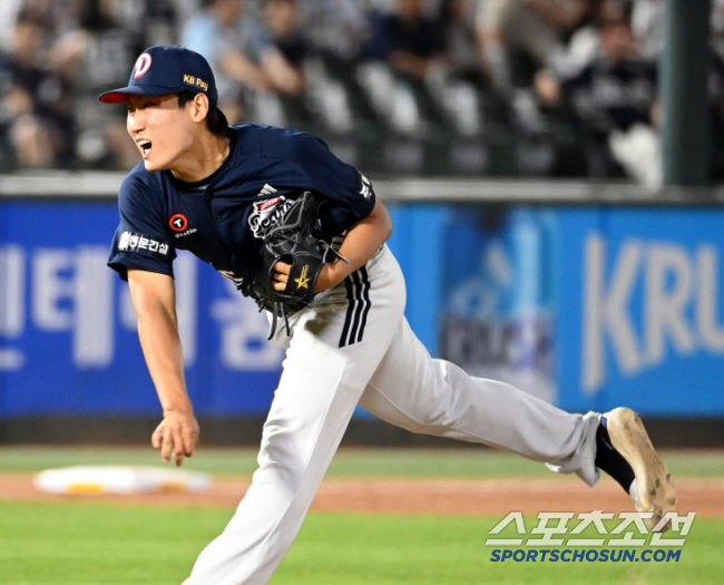 스카우트 사로잡은 간절함→필승조 원석 발견했다…'타율 1위' 중심에 14…