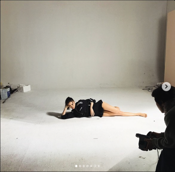 '♥남궁민' 진아름, 아찔 노출 화보 비하인드…