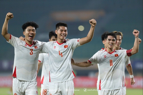 '김상식 VS 하혁준, 김상식이 웃었다' 베트남, 아세안 U-23 축구 챔피언십서 라오스에 3-0 '완승'