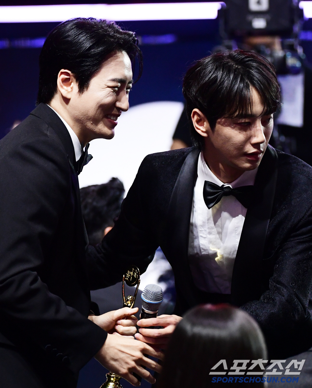 [제4회 BSA] 착각이 선물로…업비트, ‘이름 해프닝’ 이준영에 ‘갤럭…