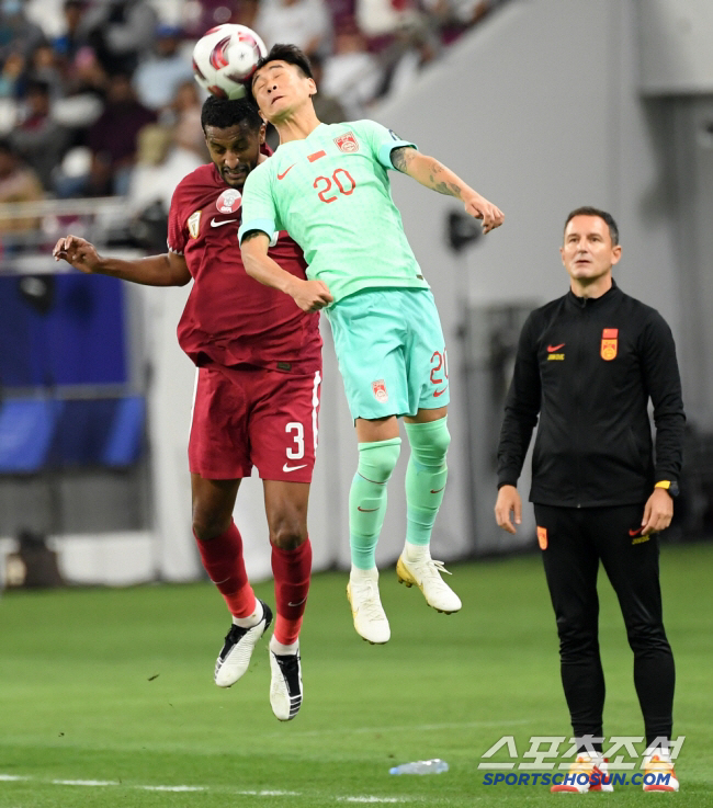 선수 부모 욕하고 원정팬 폭행하고…점점 병드는 中축구, 대체 왜?