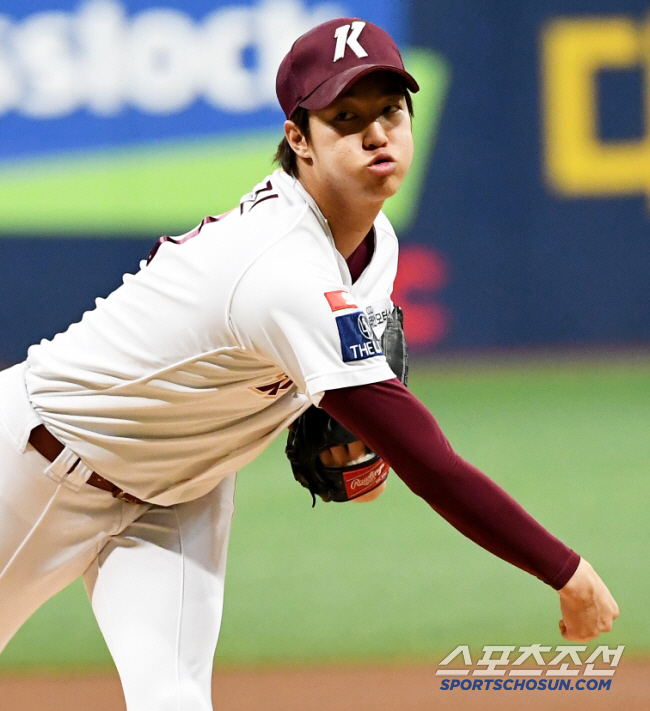 내년 WBC 청신호? '복귀 D-59'  안우진, 40구 '불꽃투' → …