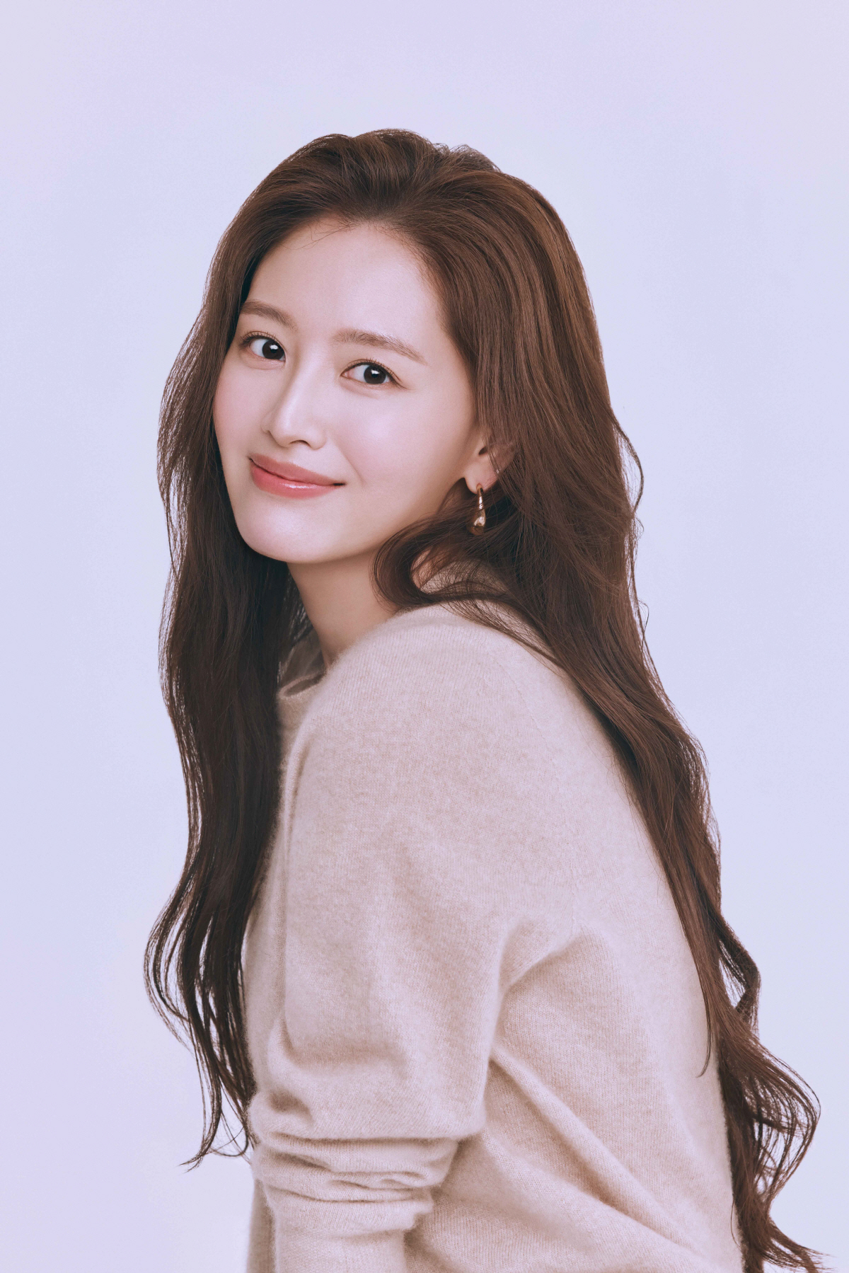 김재경, 결혼後 첫 프로필…성숙미 '물씬' 다채로운 매력 뽐낸다