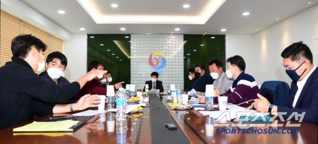 '혹 떼려다 혹 붙인' 키움, 푼돈 아끼려다…'샐러리캡 최소금액' 논란 …