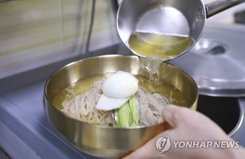 "여름철 먹거리 안전 지킨다" 제주 96곳 집중 위생점검