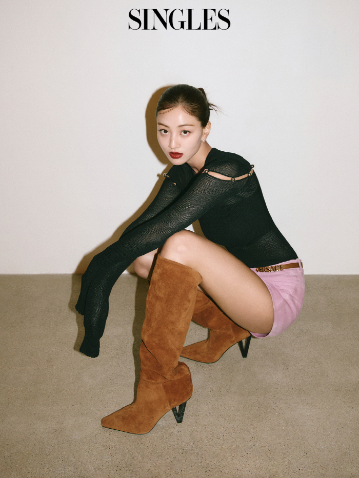 지효 "트와이스로 활동할 수 있다는게 늘 자랑스럽고 감사하다"(싱글즈)