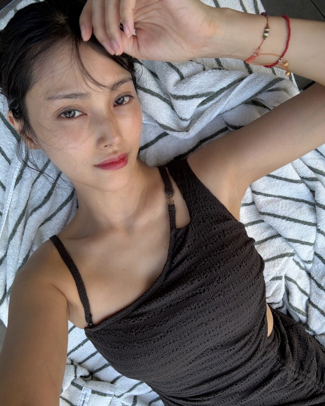 [SCin스타] 카라 박규리, 수영복 입고 ‘여름 여신’ 강림…탄탄 몸매…