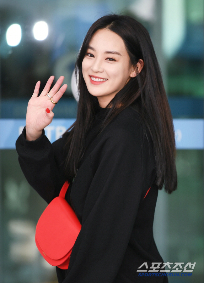 'GD와 열애설 부인' 이주연 "연애할때 키스가 가장 중요…너무 못해서 …