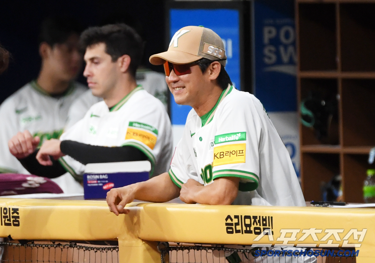 [포토] 설종진 감독대행 '웃자'