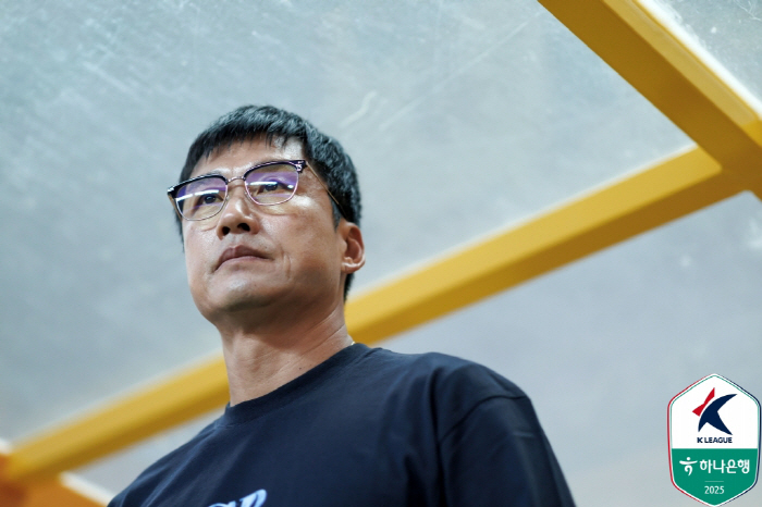 [현장인터뷰]이정효 "승리 찬스 날려, 뼈아픈 무승부다"…정정용도 '한숨…