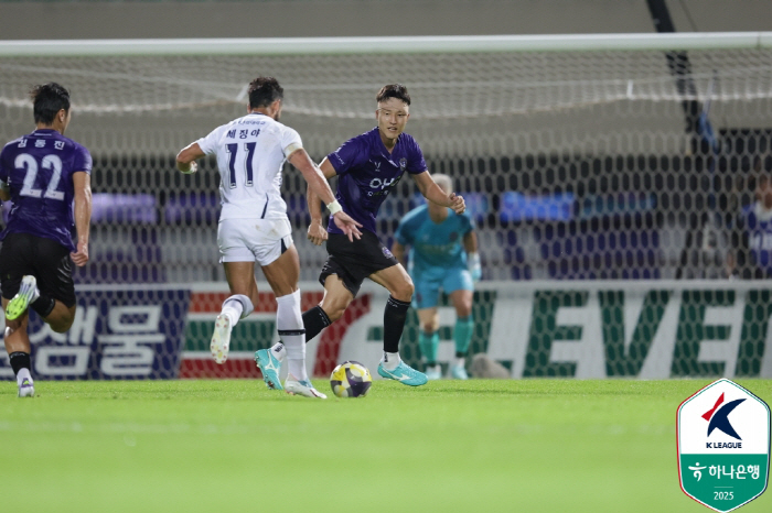 이것이 바로 베테랑 효과 '김보경→권경원 장착' FC안양 활짝 웃었다