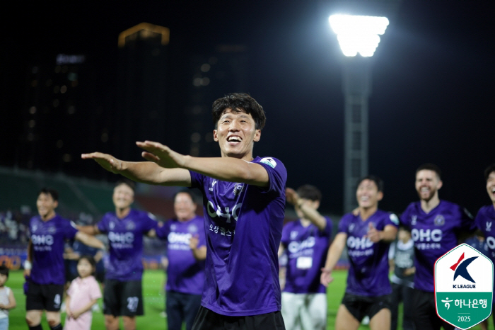 이것이 바로 베테랑 효과 '김보경→권경원 장착' FC안양 활짝 웃었다
