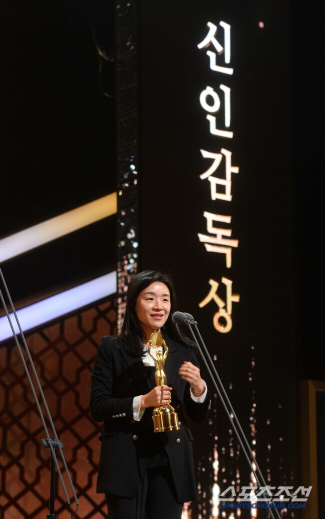 [공식] '우리들' '우리집' 윤가은 감독 신작 '세계의 주인', 韓영화…