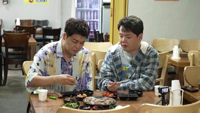 전현무 "牛시장 앞에서 국밥 먹으니 기괴해, 이런 기분 처음"(전현무계획…