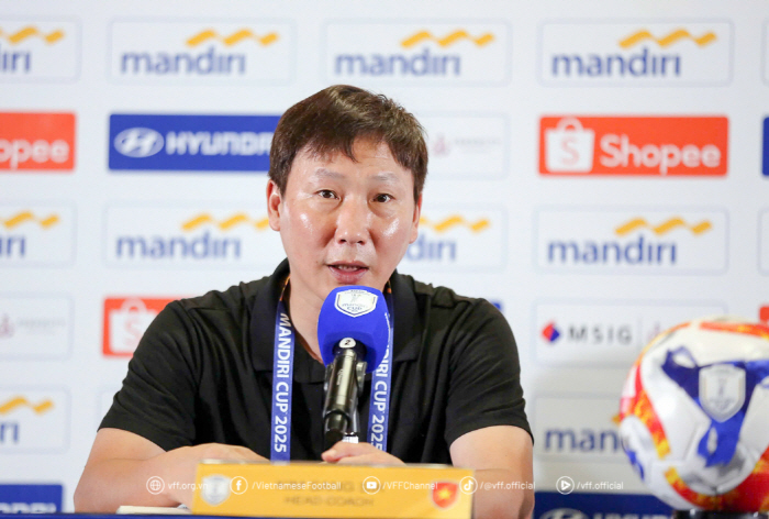 '베트남 신드롬' 김상식, 박항서도 못한 업적 보인다!...AFF U-2…