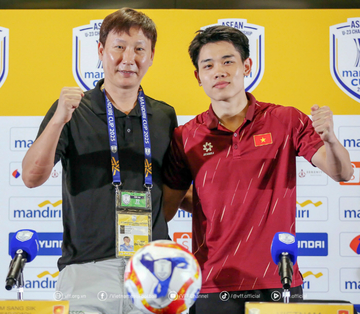 '베트남 신드롬' 김상식, 박항서도 못한 업적 보인다!...AFF U-2…