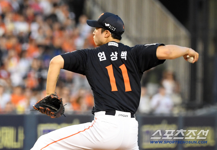 1위팀도 이런 날이.. 엄상백 6실점 와르르 → 두산, 4회에 한화 터뜨렸다. 10-0 리드
