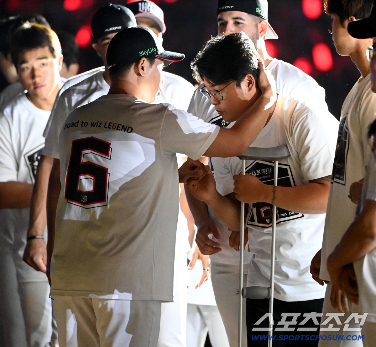 '인대 파열, 8주 진단' 큰 부상 털고 돌아온 강백호, 경기 도중 갑자…