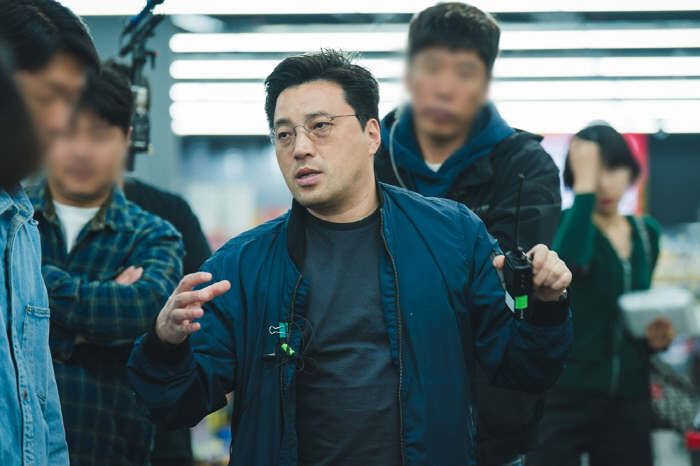 [SC인터뷰] "'임신' 이시영 기다릴 것"…민진기 감독이 밝힌 '살롱 …