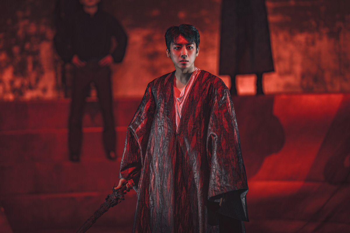 유승호·손호준, 연극 '킬링 시저' 성료…브루터스·시저 완벽 재해석 호평