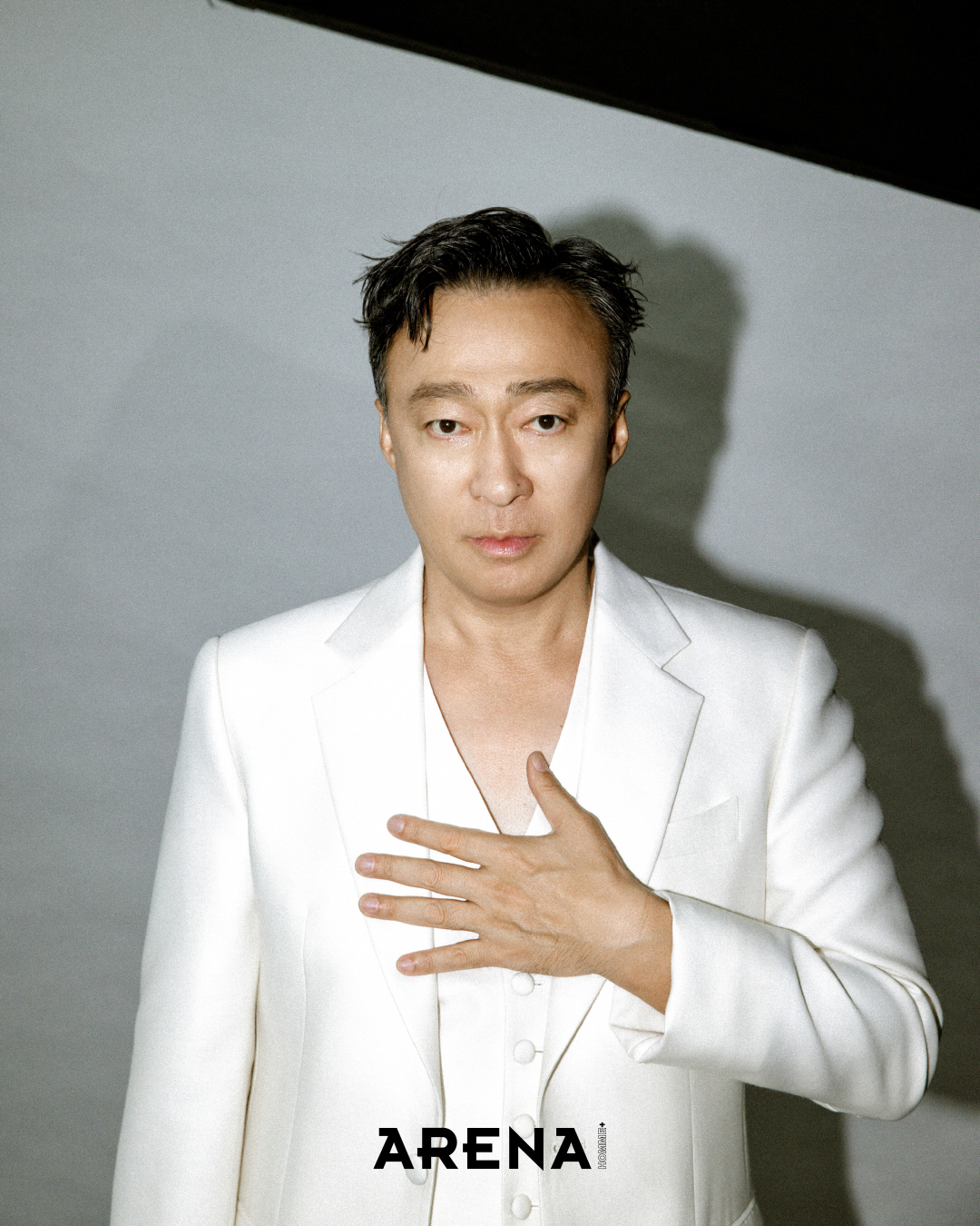 이성민, 천생 배우의 반전 고백 “연기에 재미 느낀 적 없어”