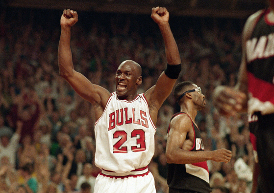 압도적 1위 MJ. NBA 역대 PO 최고의 선수. 美 매체 "르브론? …