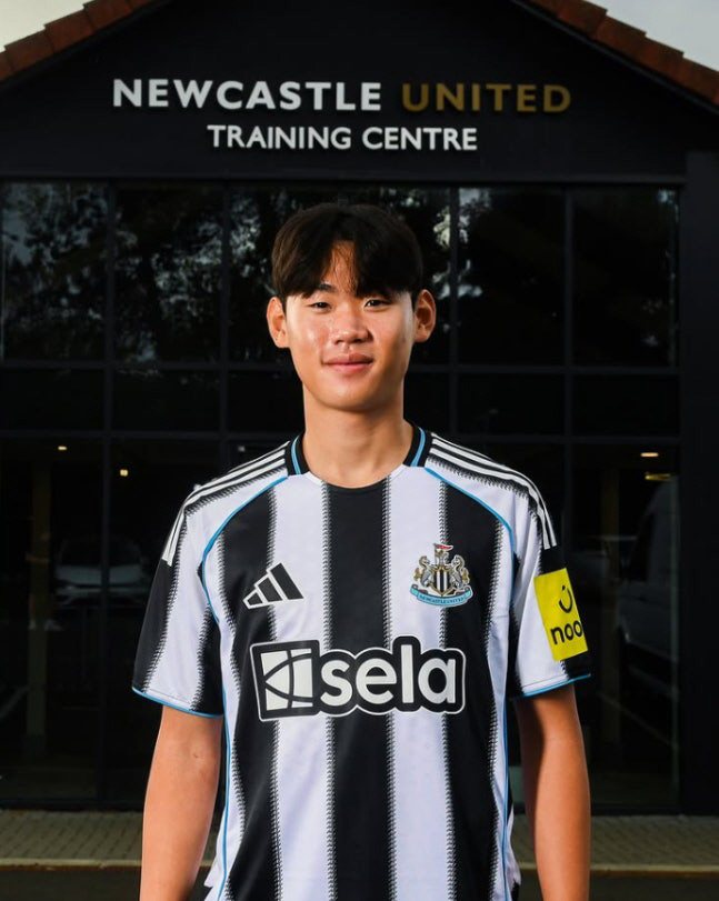 '20번째 프리미어리거 탄생' 박승수, 뉴캐슬 입단 확정 "EPL 최고 …