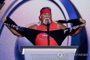 트럼프, 故 헐크 호건 애도…