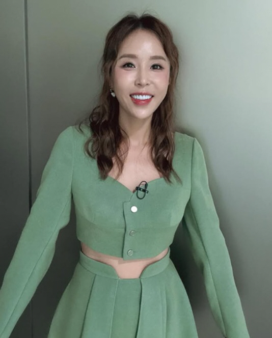 '♥문원 논란' 신지, 로맨스 실종..
