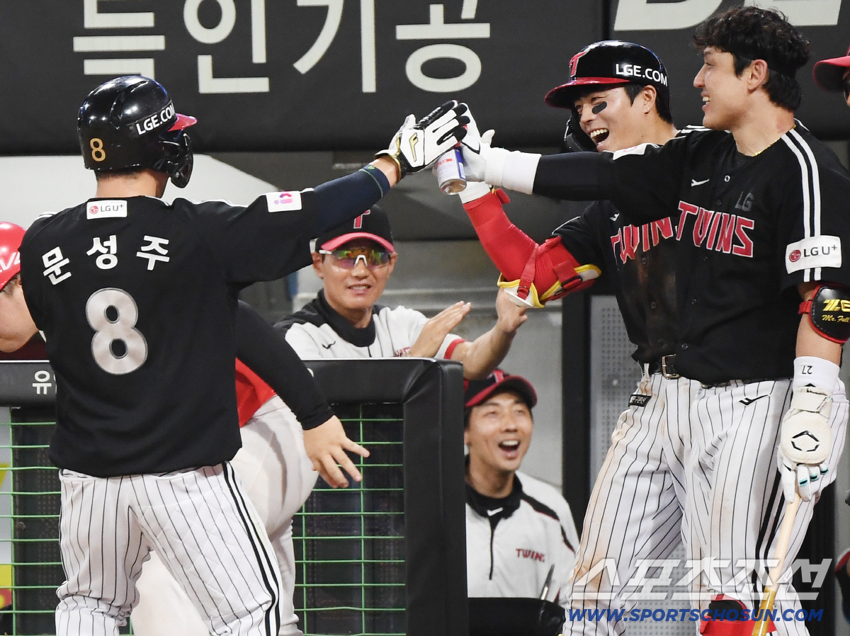 7월 내내 '9타수 무안타' 지긋지긋했던 '만루의 저주'. 문성주의 2루…