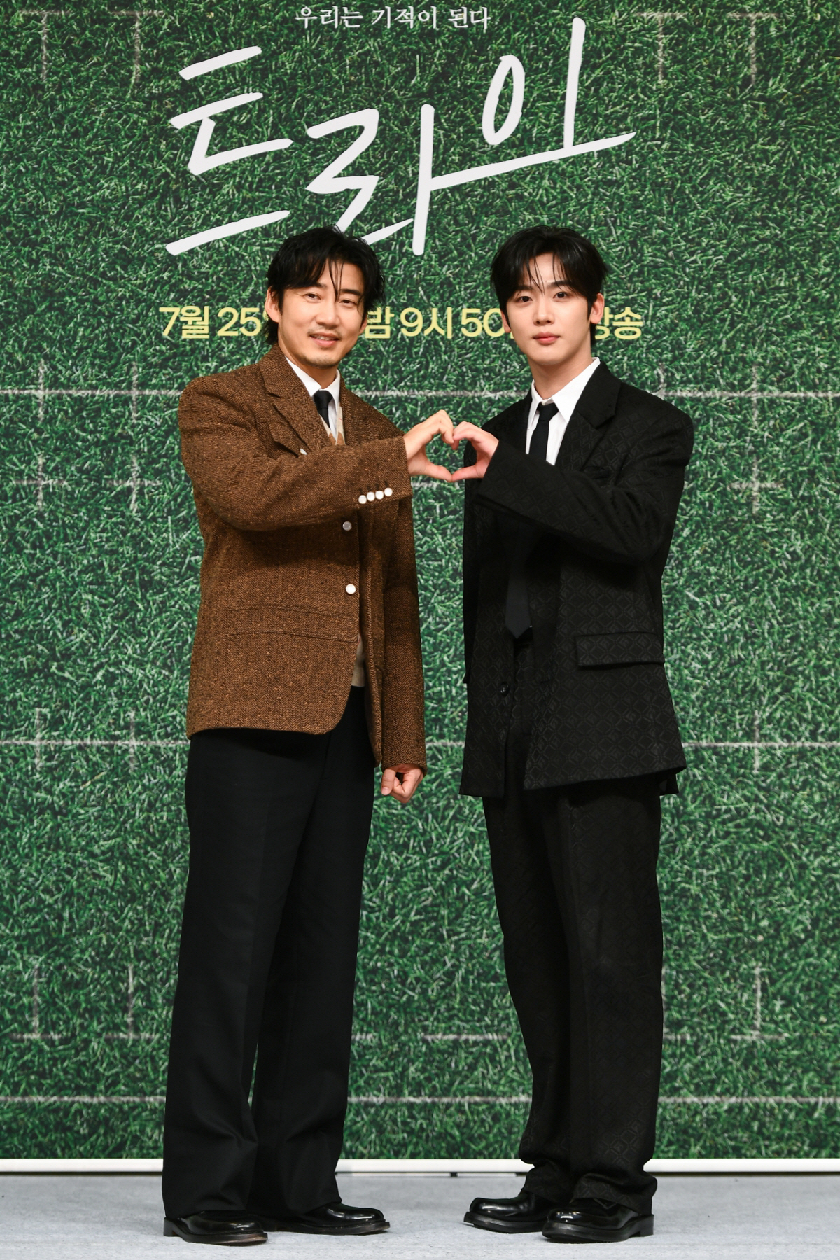 [SC현장] “비인기 종목이지만 뜨거운 매력” 윤계상X김요한의 럭비 담은…